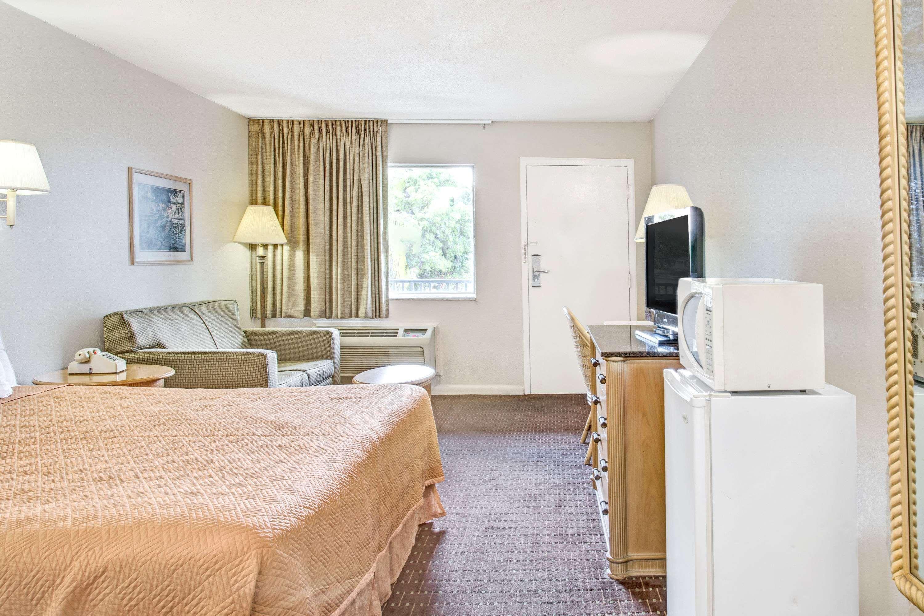 Super 8 By Wyndham Kissimmee Μοτέλ Εξωτερικό φωτογραφία