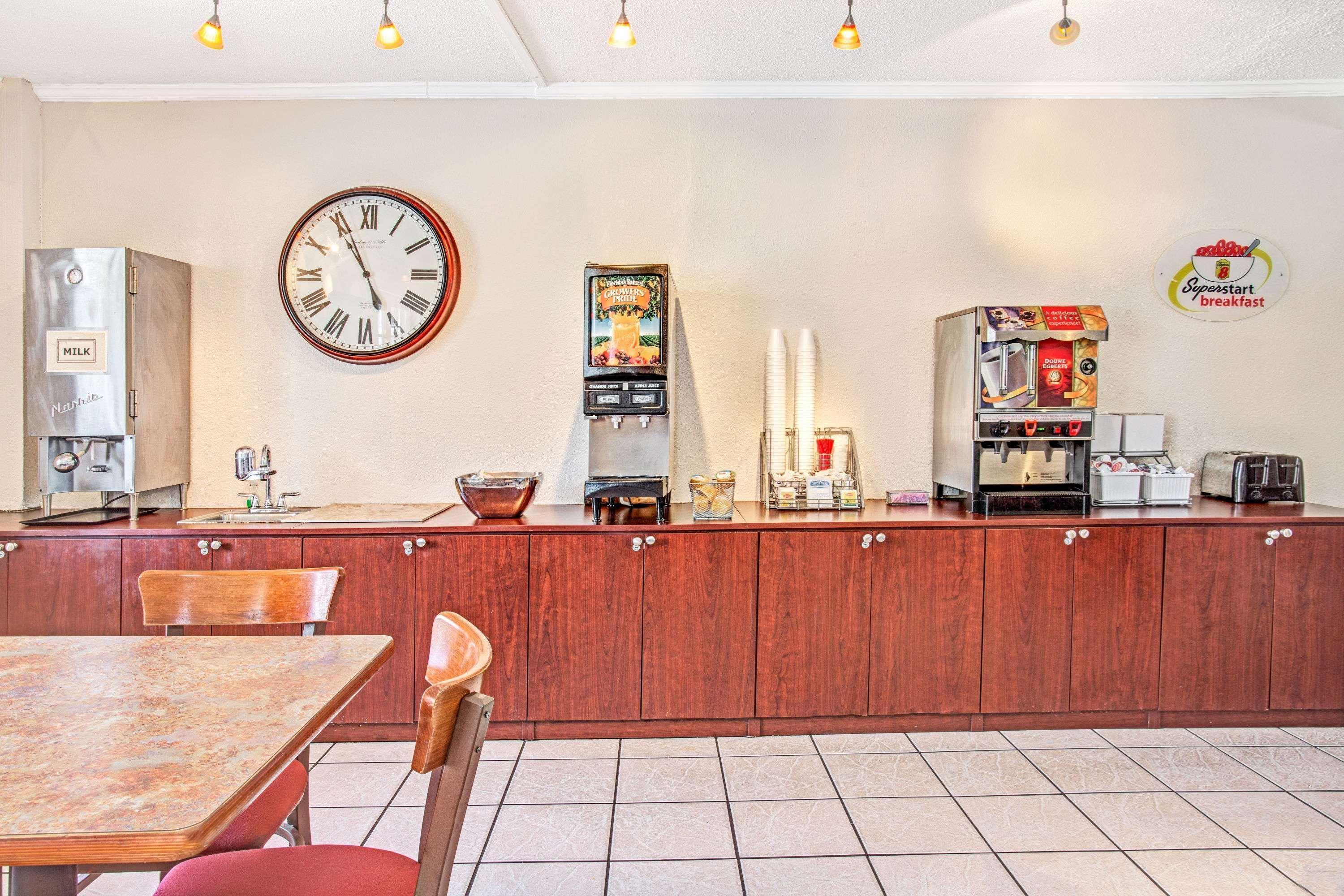 Super 8 By Wyndham Kissimmee Μοτέλ Εξωτερικό φωτογραφία