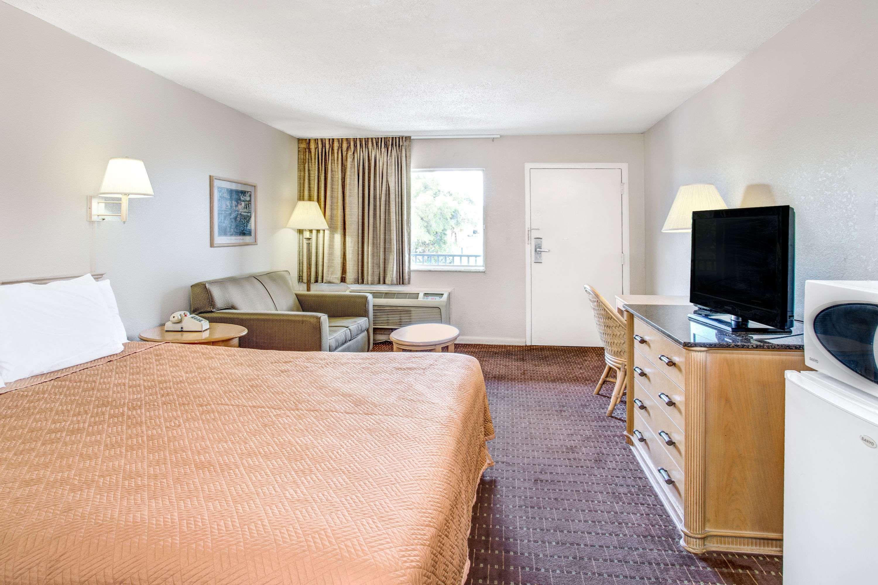 Super 8 By Wyndham Kissimmee Μοτέλ Εξωτερικό φωτογραφία